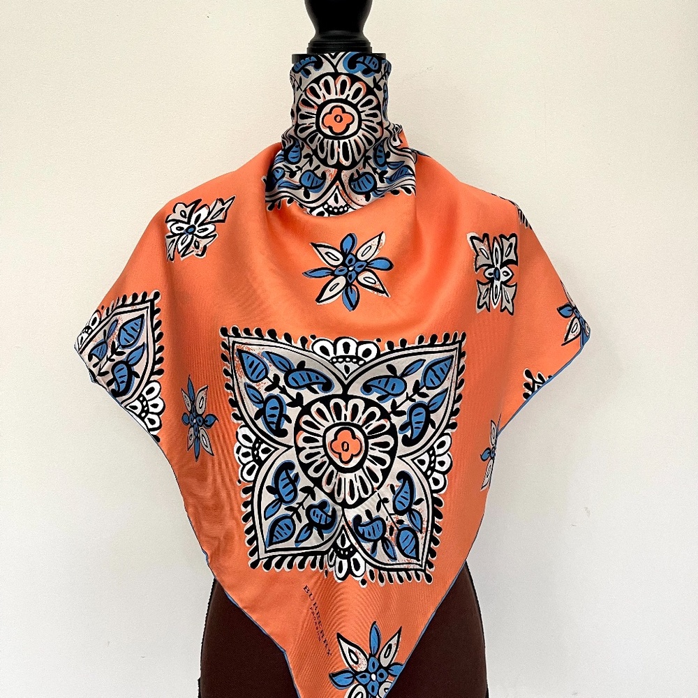 NWT Burberry Scarf Lucky Alhambra Flower Peach Turquoise Silk Wrap - Picture 3 of 16